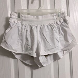 Lululemon Hotty Hot Low Rise Lined Short 2.5”